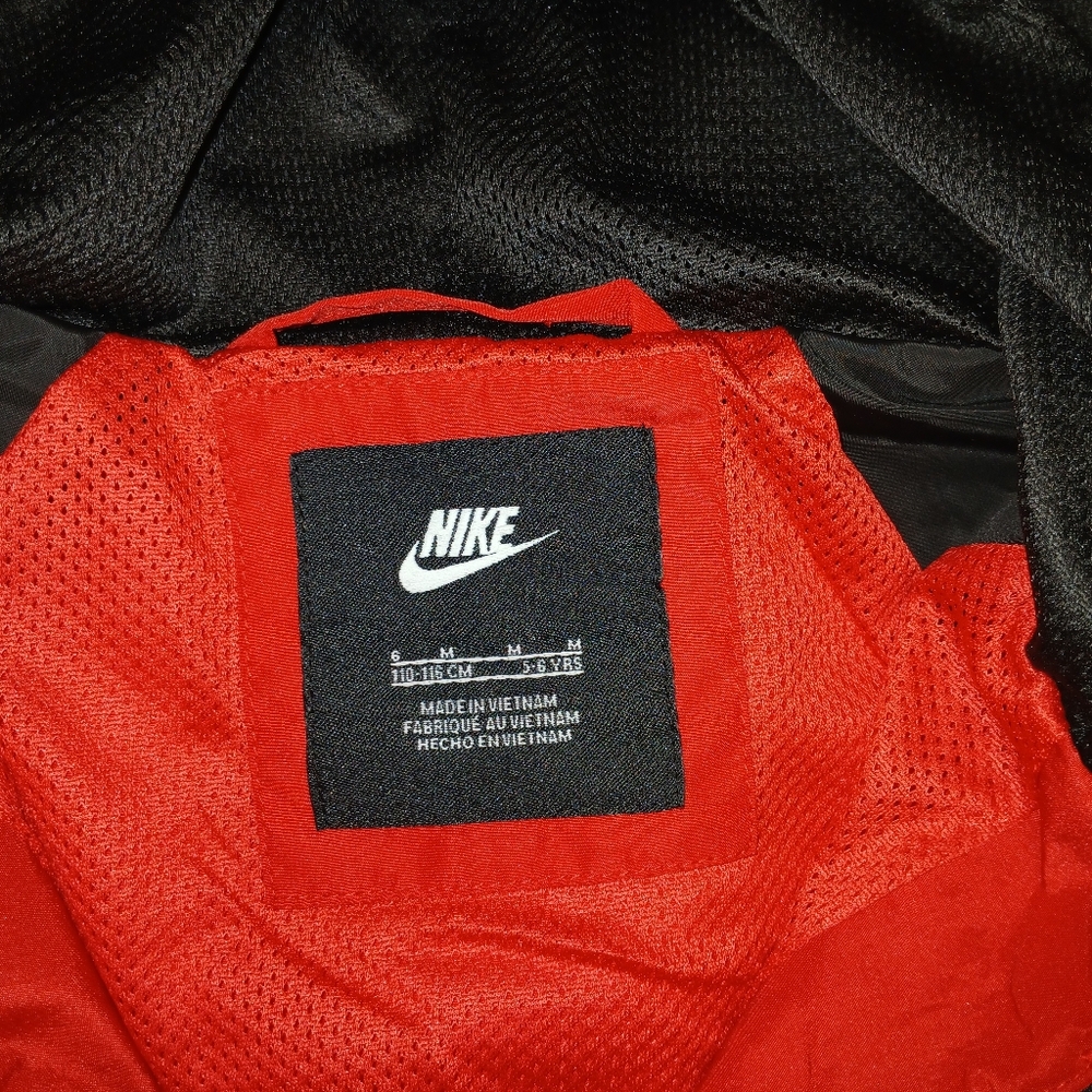 Nike Boys Red Black Dri-FIT Hooded Windbreaker Jacket Size 6 NWT - Picture 10 of 11